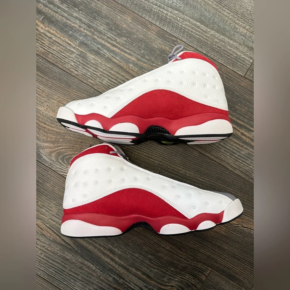 NIB AIR JORDAN 13 RETRO